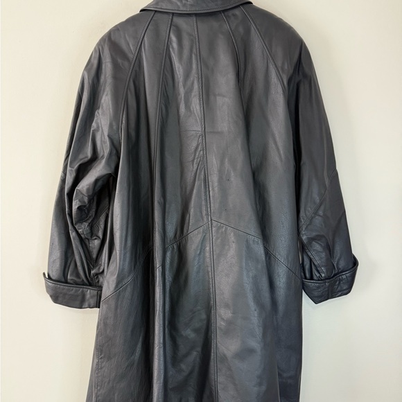 Venezia Vitale Black Leather women’s leather Coat with gold buttons in size 14 - Picture 8 of 12